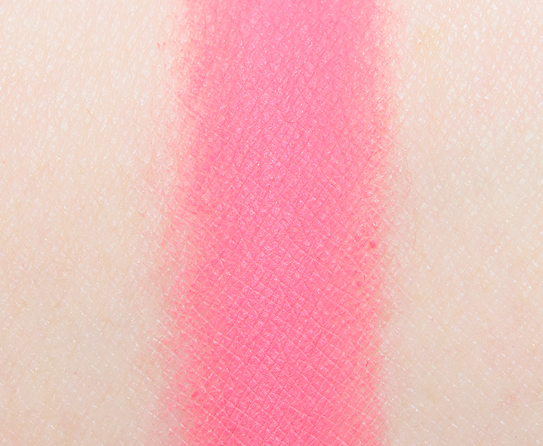 <p class="text-center">MAC Pink Net Connect in Colour Eyeshadow</p>