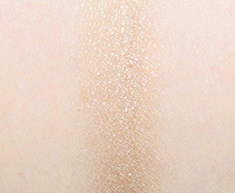 <p class="text-center">MAC Retrospeck Connect in Colour Eyeshadow</p>