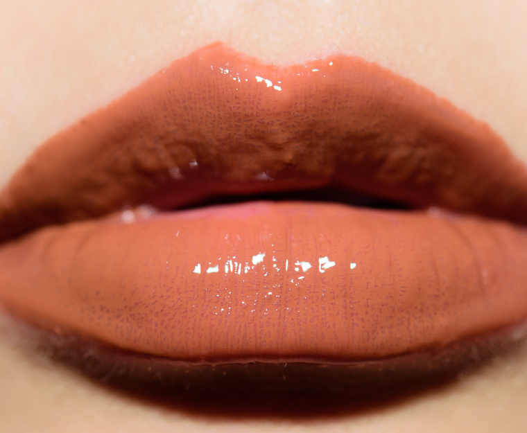<p class="text-center">Makeup by Mario Caramel MoistureGlow Plumping Lip Color</p>