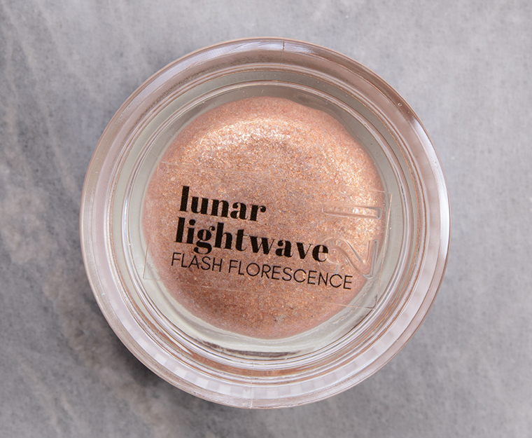Phytosurgence Lunar Lightwave Flash Florescence Cream Shadow
