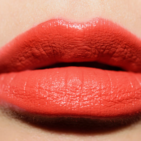 Charlotte Tilbury Flame Blur Airbrush Flawless Lip Blur