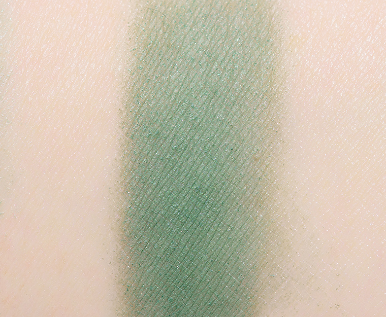 <p class="text-center">Dandy Lions Algae Matte Eyeshadow</p>