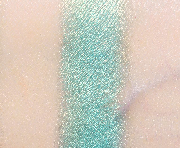 <p class="text-center">Dandy Lions Greenhouse Duochrome Eyeshadow</p>