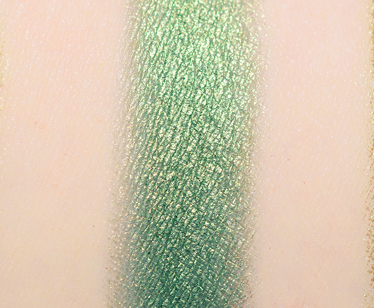 <p class="text-center">Dandy Lions Rosemary Shimmer Eyeshadow</p>
