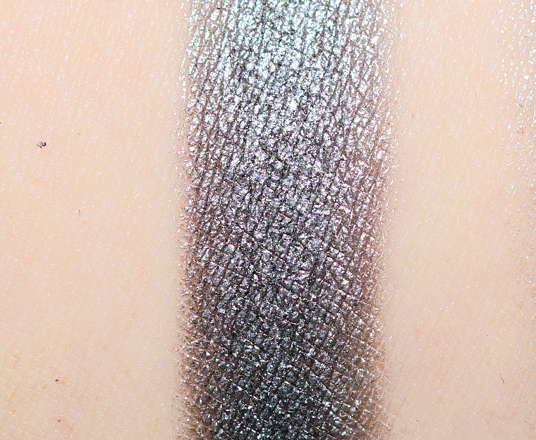 <p class="text-center">Dandy Lions Sleight It Shimmer Eyeshadow</p>