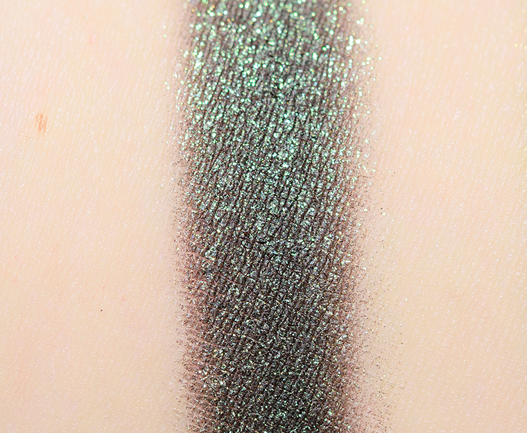 <p class="text-center">Dandy Lions Witch, Please Shimmer Eyeshadow</p>