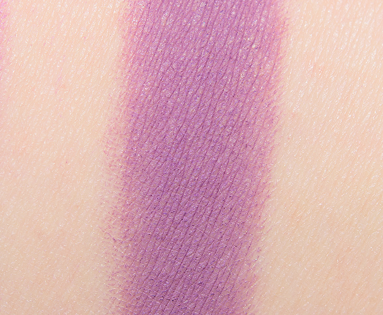 <p class="text-center">Dandy Lions Ambitious Matte Eyeshadow</p>