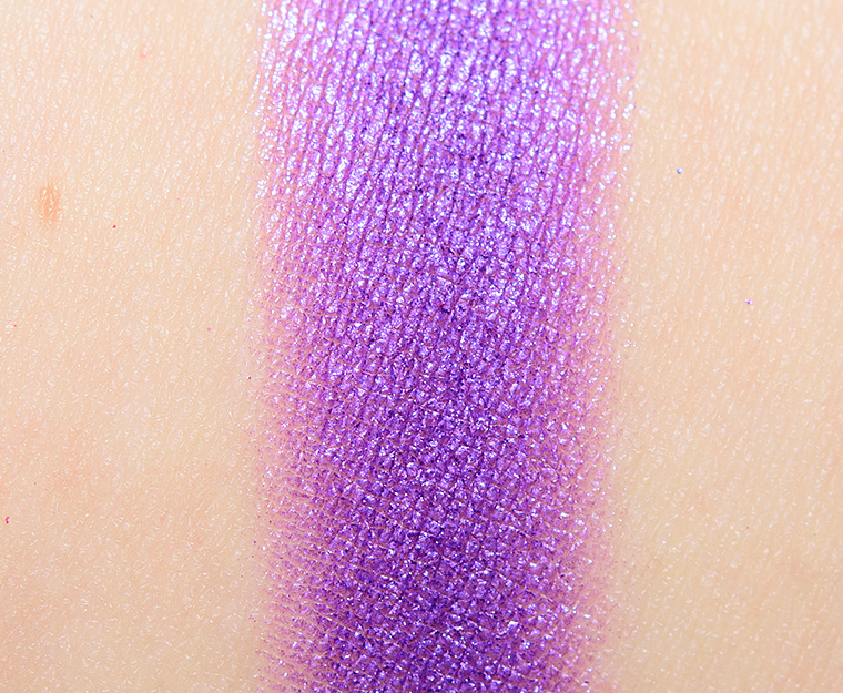 <p class="text-center">Dandy Lions Daedra Shimmer Eyeshadow</p>