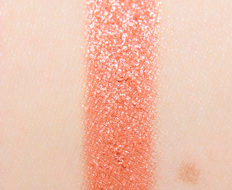 <p class="text-center">Dandy Lions Horizon Hues Shimmer Eyeshadow</p>