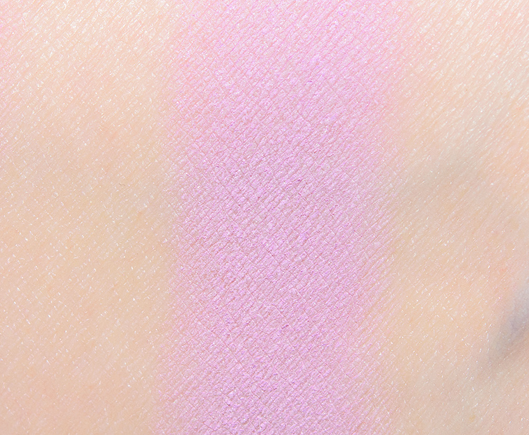 <p class="text-center">Dandy Lions Lila Matte Eyeshadow</p>