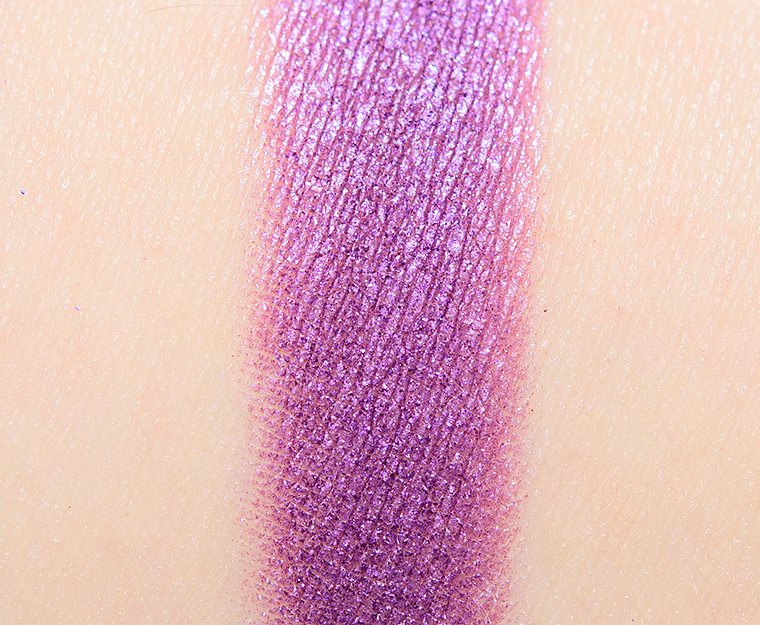 <p class="text-center">Dandy Lions Nebula Shimmer Eyeshadow</p>