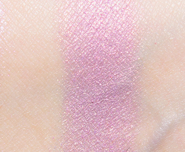 <p class="text-center">Dandy Lions Wishful Thinking Shimmer Eyeshadow</p>