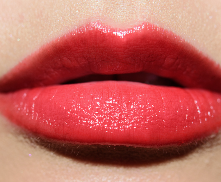 <p class="text-center">Chanel Bright (158) Rouge Coco Bloom Lip Colour</p>