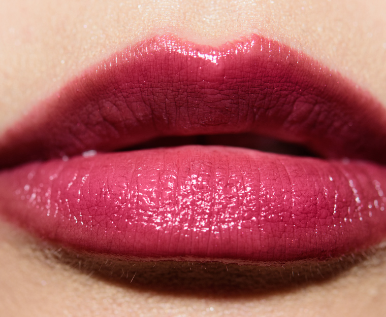 <p class="text-center">Chanel Wild (160) Rouge Coco Bloom Lip Colour</p>