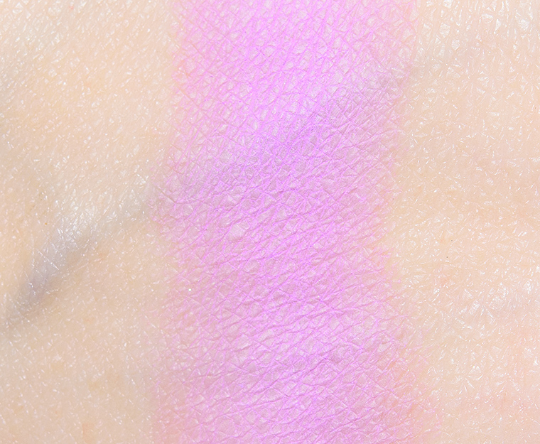 <p class="text-center">Glaminatrix Gum Drop Matte Eyeshadow</p>