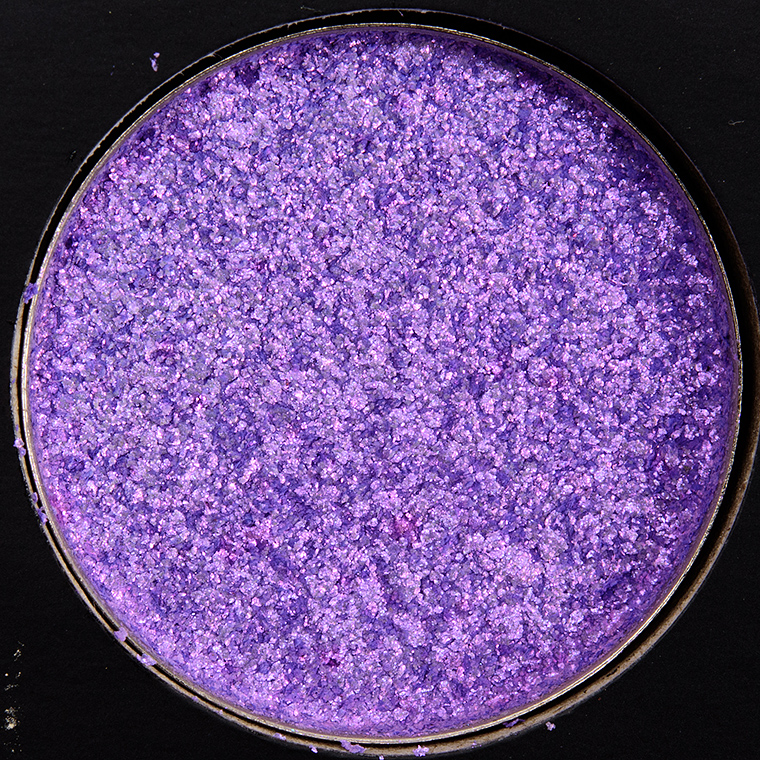 <p class="text-center">Glaminatrix Lavender Duochrome Eyeshadow</p>