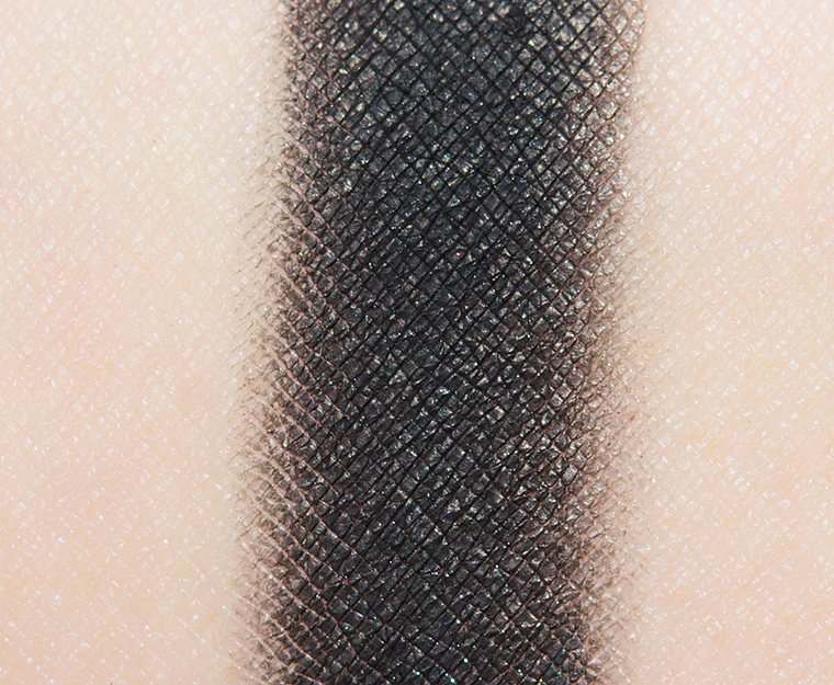 <p class="text-center">Glaminatrix Liquorice Matte Eyeshadow</p>