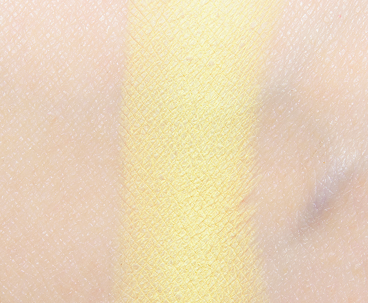 <p class="text-center">Glaminatrix Taffy Matte Eyeshadow</p>