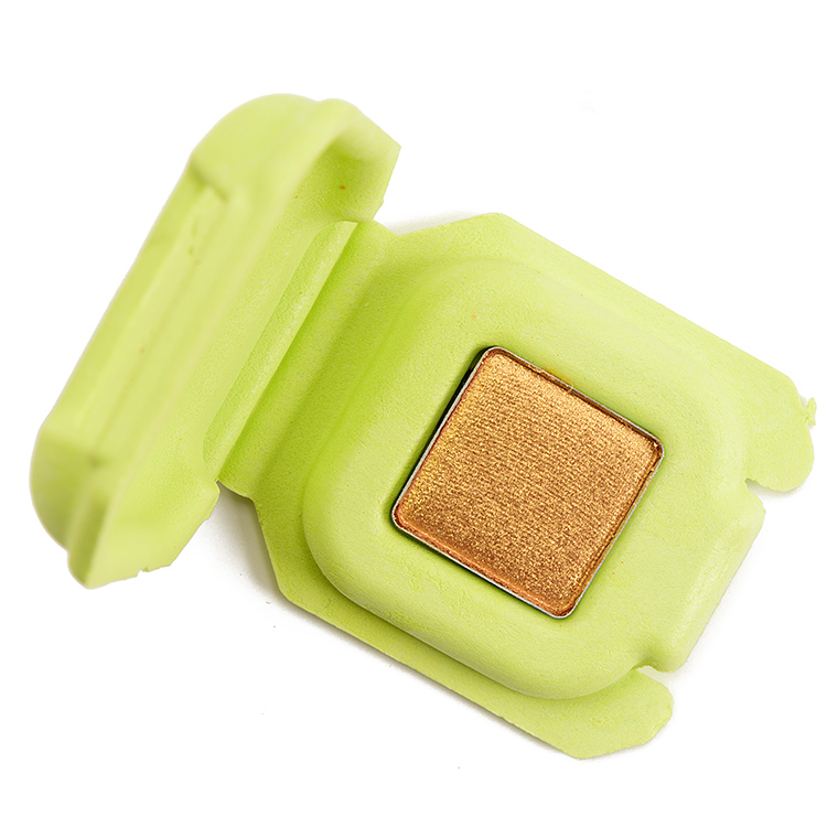 <p class="text-center">Half Magic Karat Kween Eyeshadow</p>