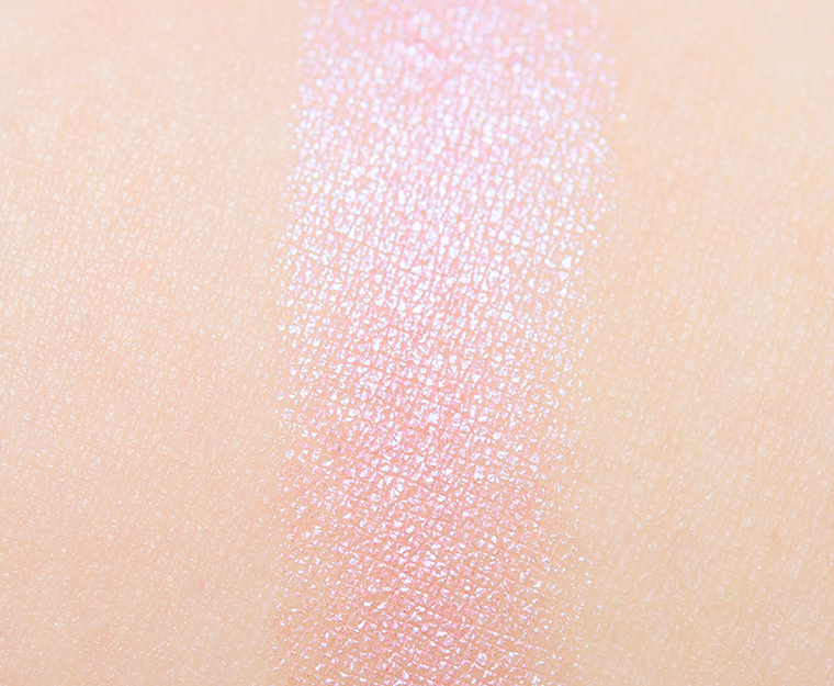 <p class="text-center">Half Magic Pretty Robot Eyeshadow</p>