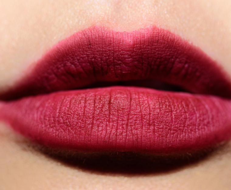 <p class="text-center">NARS Night Moves Powermatte Lipstick</p>