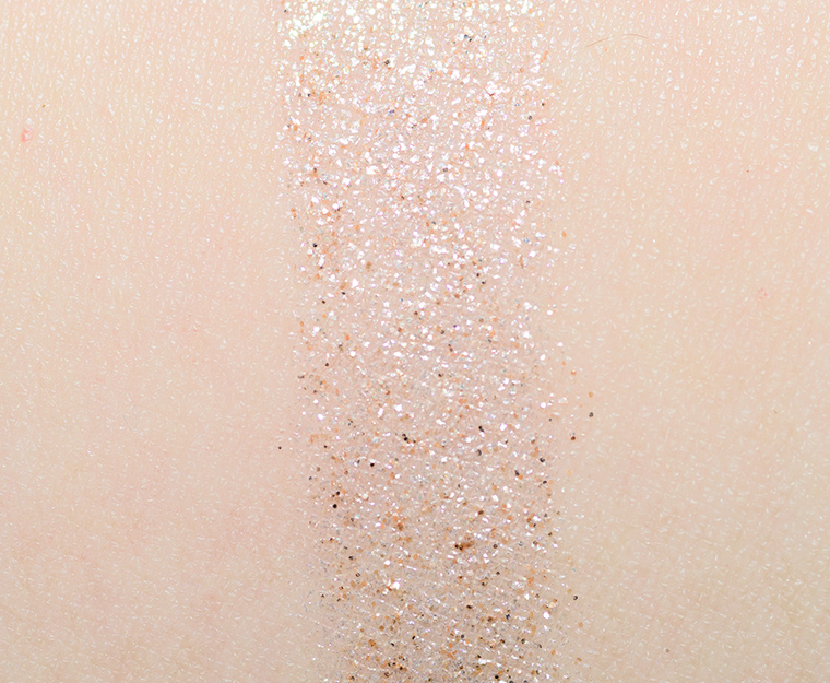 <p class="text-center">Charlotte Tilbury Beautyverse Crystal Glow Eyeshadow</p>
