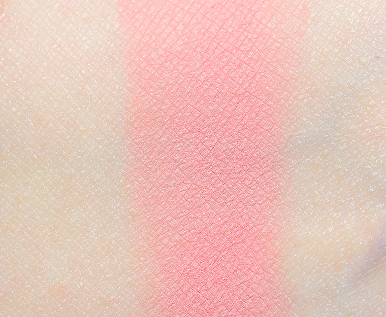 <p class="text-center">Charlotte Tilbury Cosmic Pink Future Matte Eyeshadow</p>