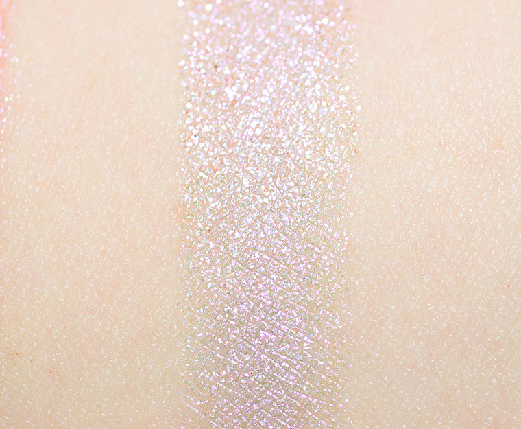 <p class="text-center">Charlotte Tilbury Digital Lilac Crystal Glow Eyeshadow</p>