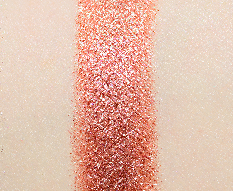 <p class="text-center">Danessa Myricks Unstoppable Lightwork Eyeshadow</p>