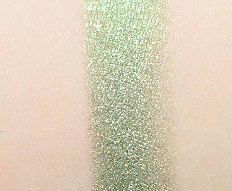 <p class="text-center">Rabanne All Gods Creatures Eyephoria Eyeshadow</p>