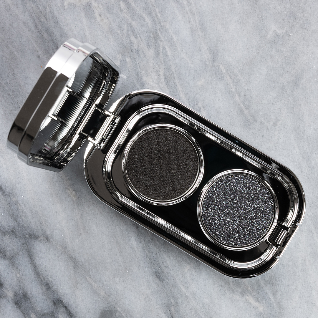 <p class="text-center">Rabanne Back to Black Eyephoria Mini Eyeshadow Palette Duo</p>