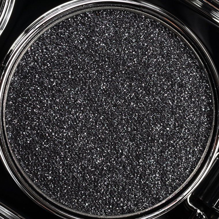 <p class="text-center">Rabanne Disco Black Eyephoria Eyeshadow</p>