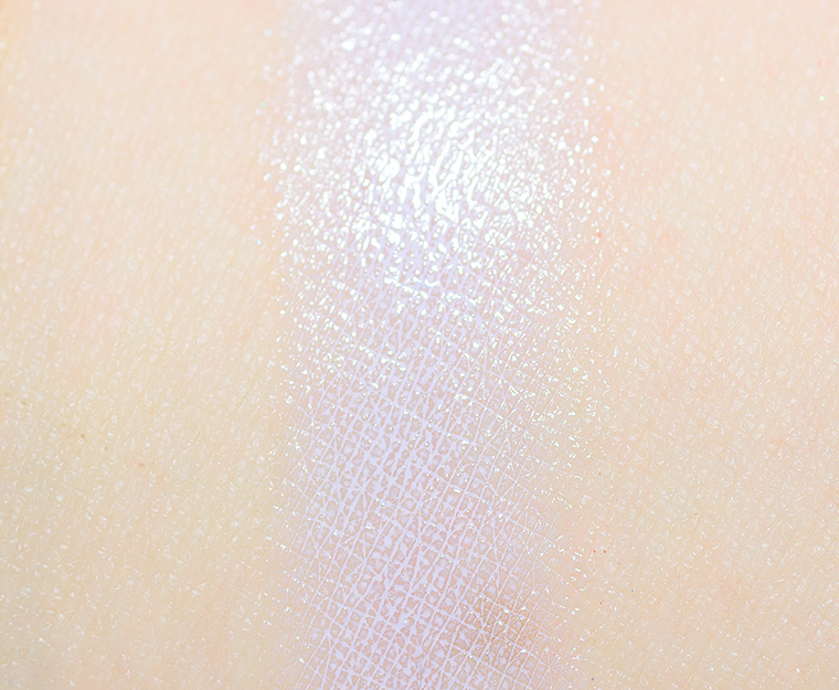 <p class="text-center">Rabanne Lilac Glaze Eyephoria Cream Eyeshadow</p>
