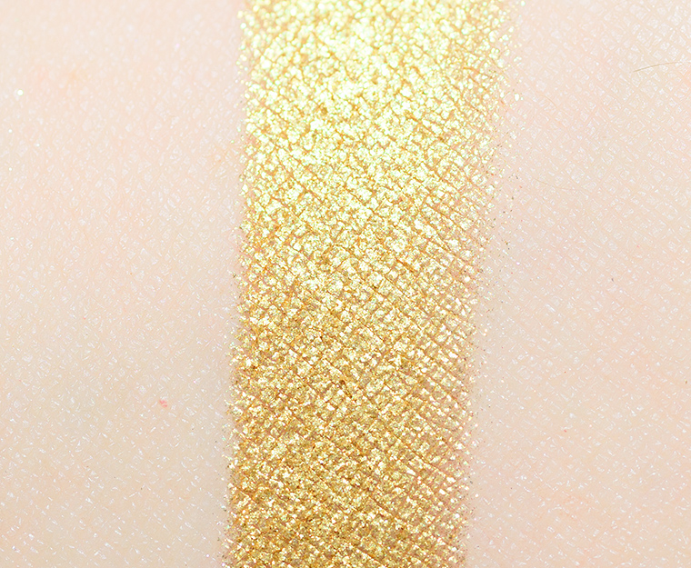 <p class="text-center">Rabanne Metal Dore Eyephoria Eyeshadow</p>