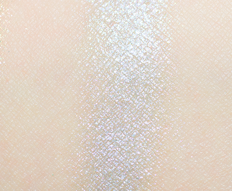 <p class="text-center">Rabanne Stylish Eyephoria Eyeshadow</p>
