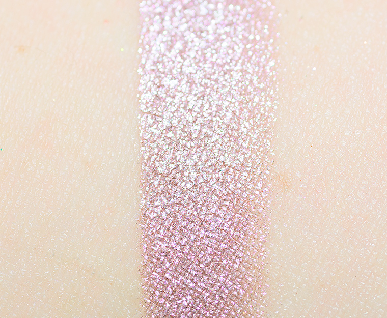 <p class="text-center">Rabanne Zoom Call Eyephoria Eyeshadow</p>