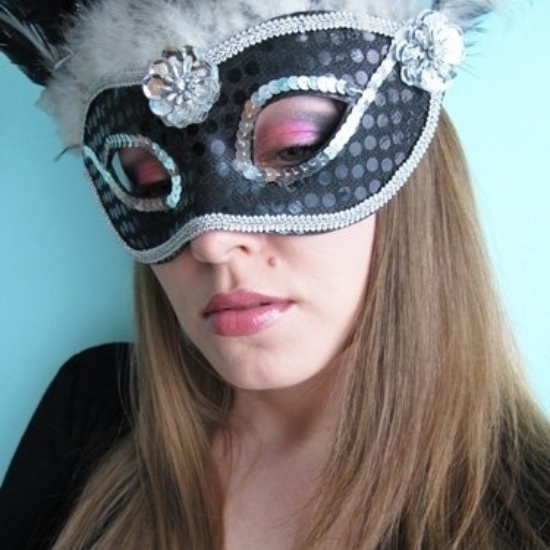 Halloween Mystery Woman Look