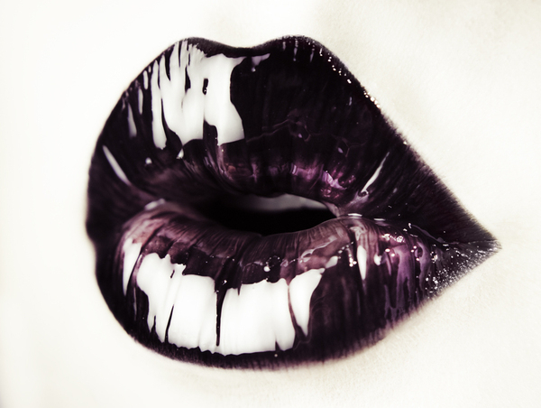 Glossy Black lips