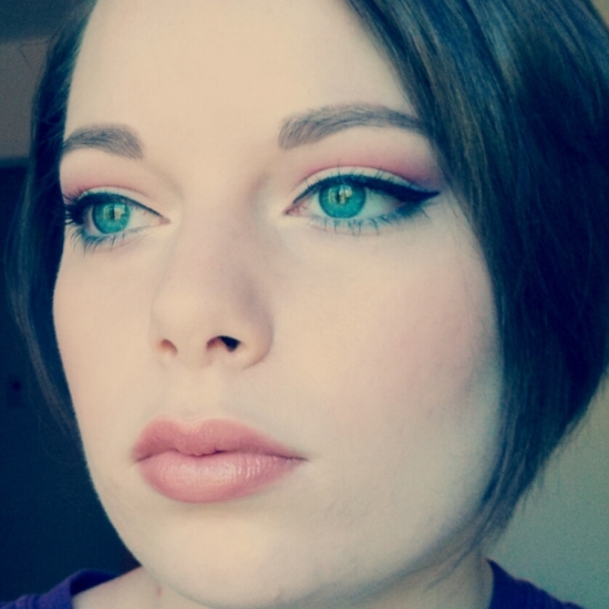 Look Using Red Eyeshadow