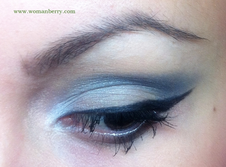 Grey Pin Up