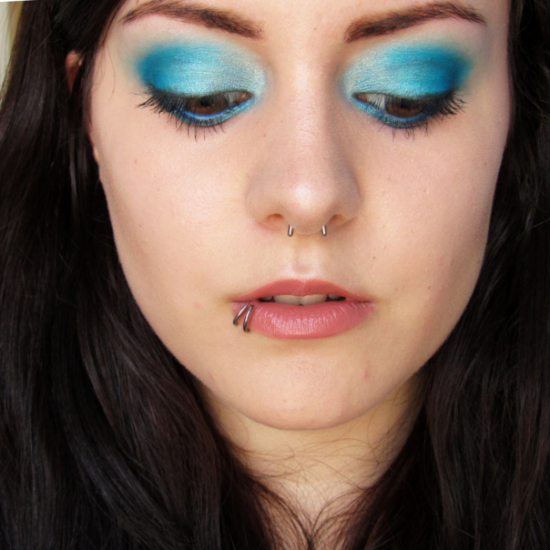 Blue Eyeshadow & Nude Lip