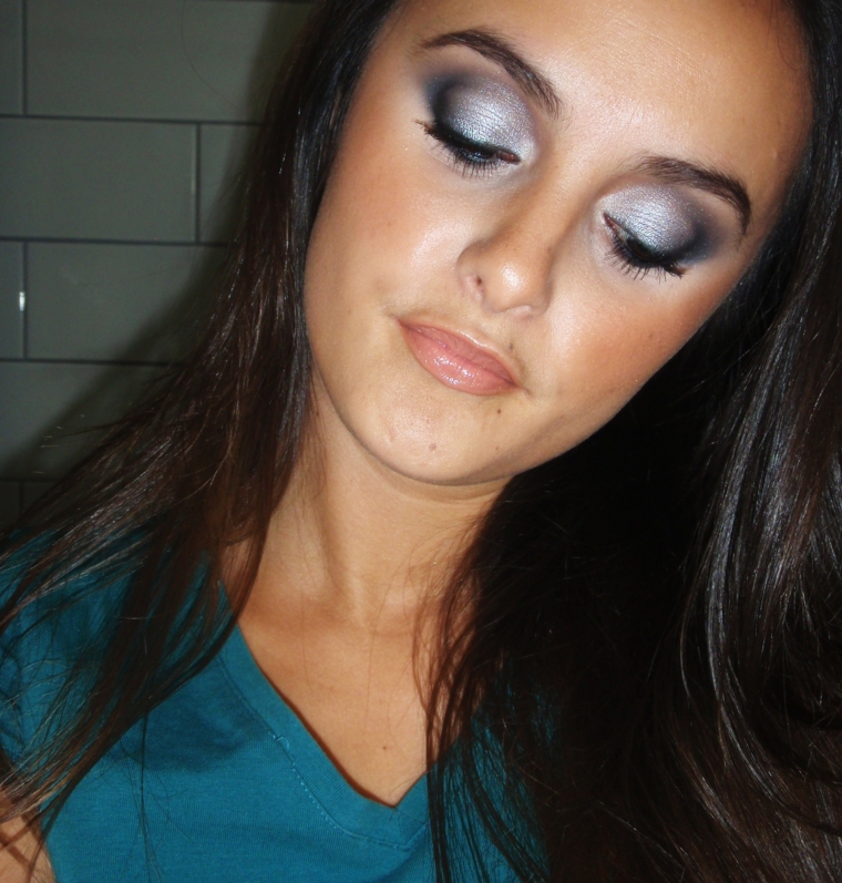 Silver Smokey Eye