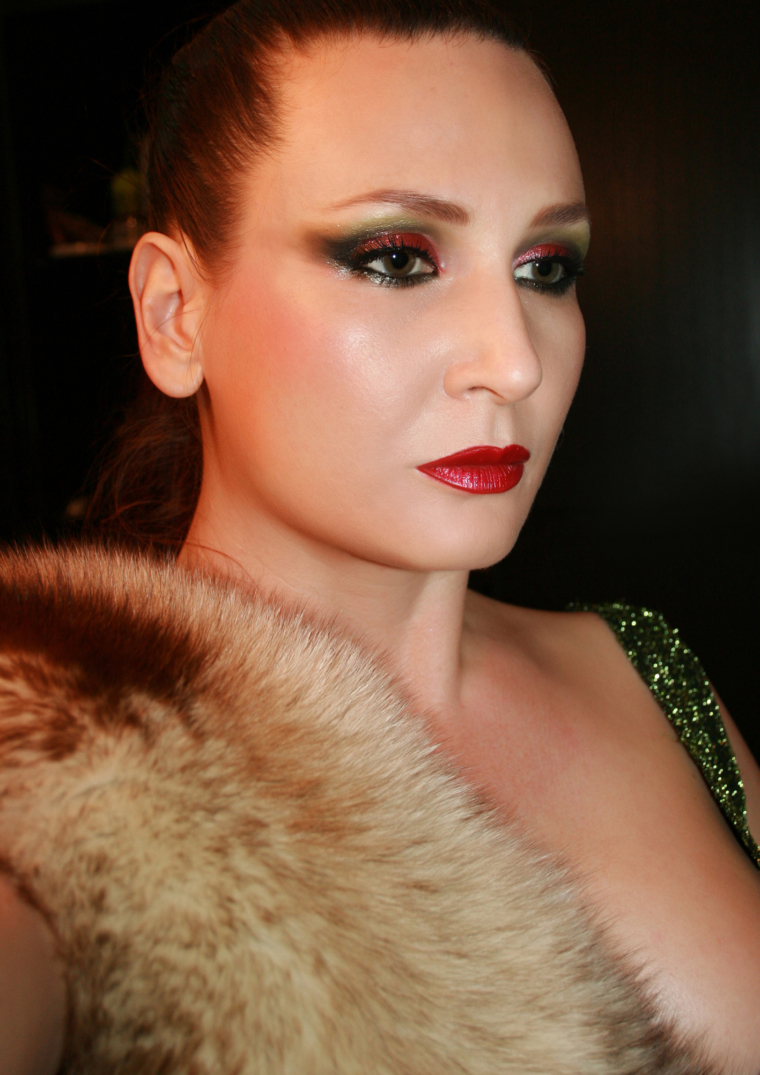 Makeup With Red Lipstick