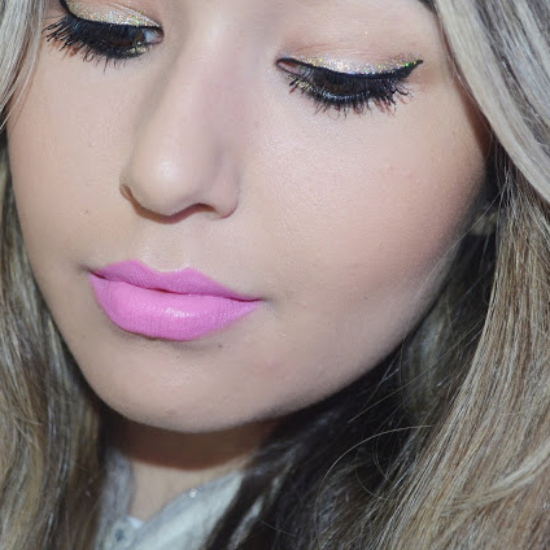 Eyeliner With Golden Glitter