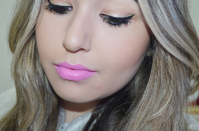 Eyeliner With Golden Glitter