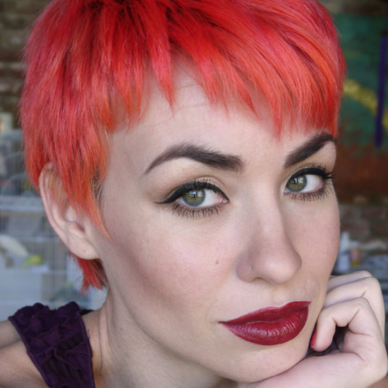 Besame Merlot - Classic Dark Lips