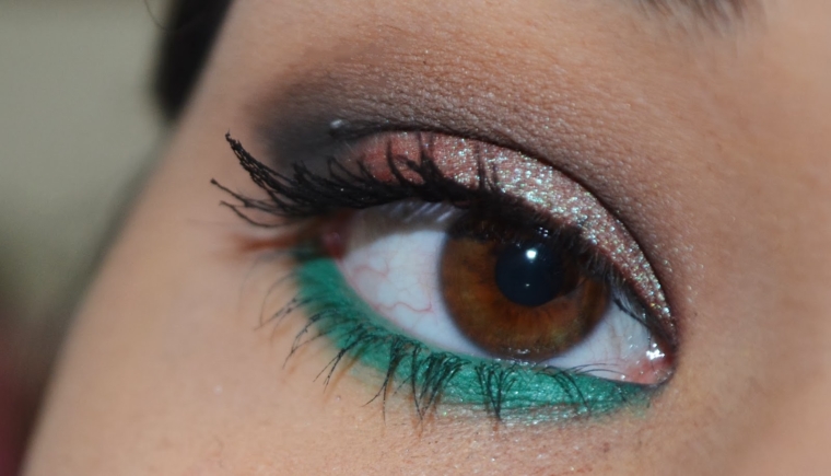 Blue Brown Makeup
