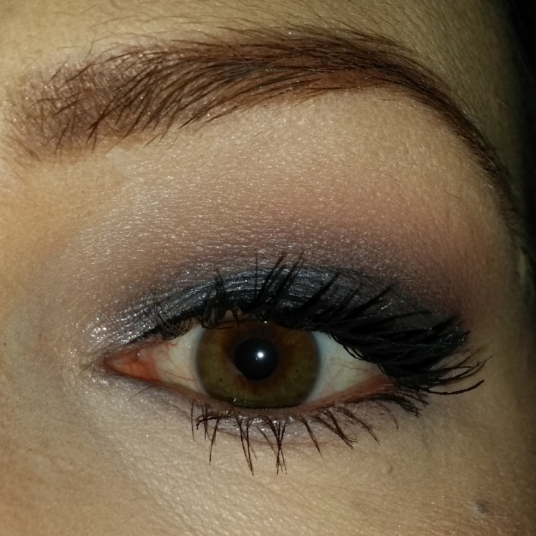 Smokey Black Sparkle Liner