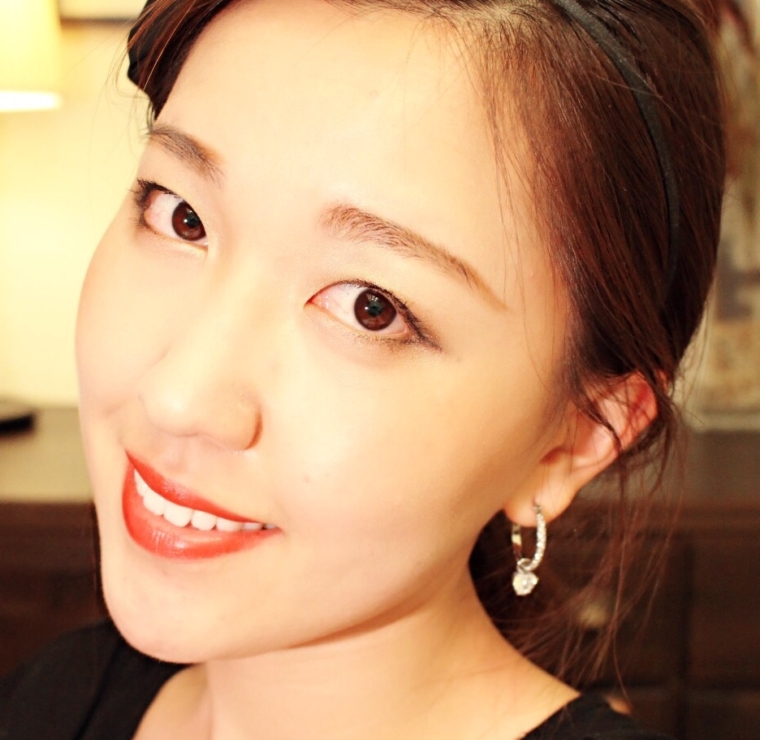 Holiday Neutral Look with Red Lips