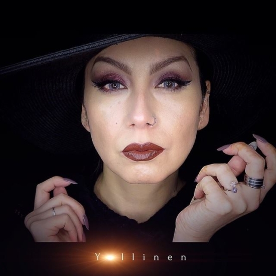 Glam Holiday